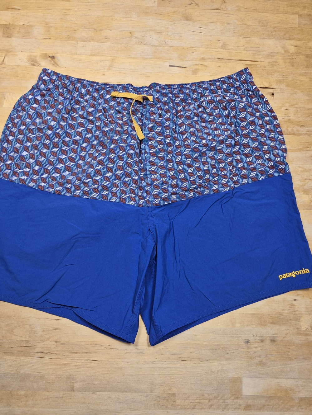 Patagonia Men's Blue Patterned Boardshorts
